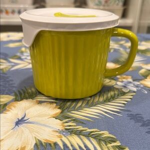 Corningware lime green 20 ounce mug